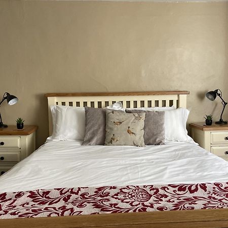 White Hart Hotel Wiveliscombe Zimmer foto