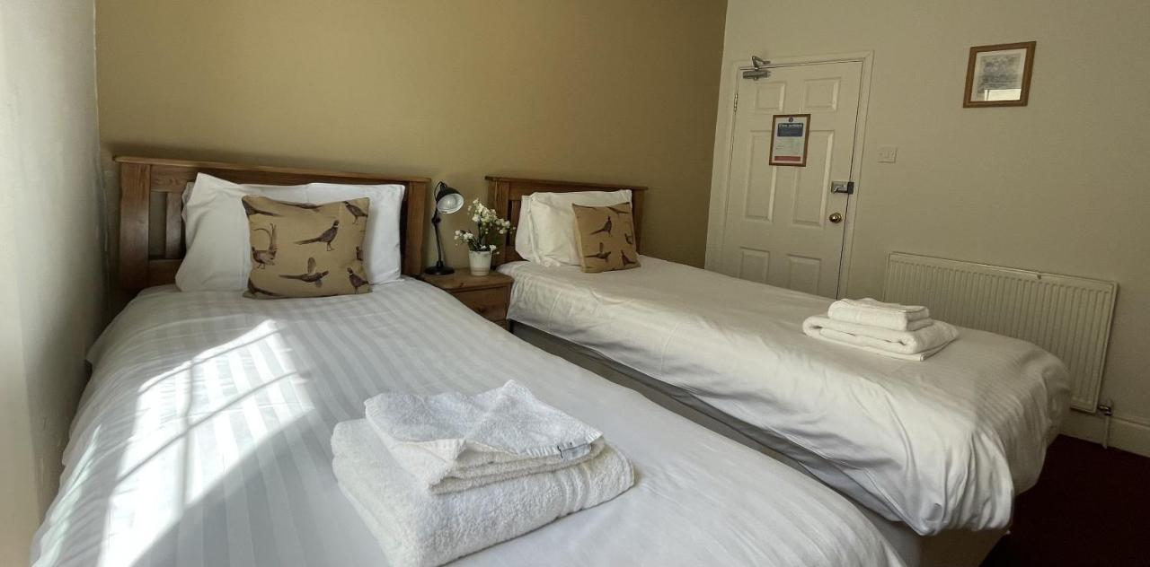 White Hart Hotel Wiveliscombe Zimmer foto