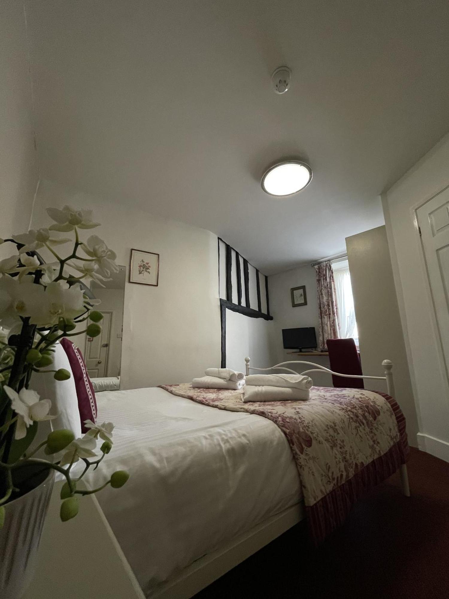 White Hart Hotel Wiveliscombe Zimmer foto